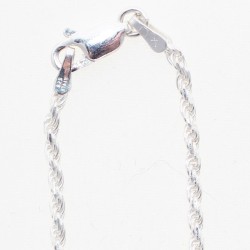 Cadena de Plata Estilo Turbillon – Elegancia en Movimiento